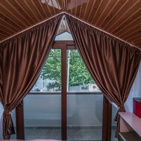 Parus Hotel 3*